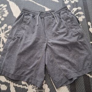Lululemon Pace Breaker Shorts 9" Size MEDIUM